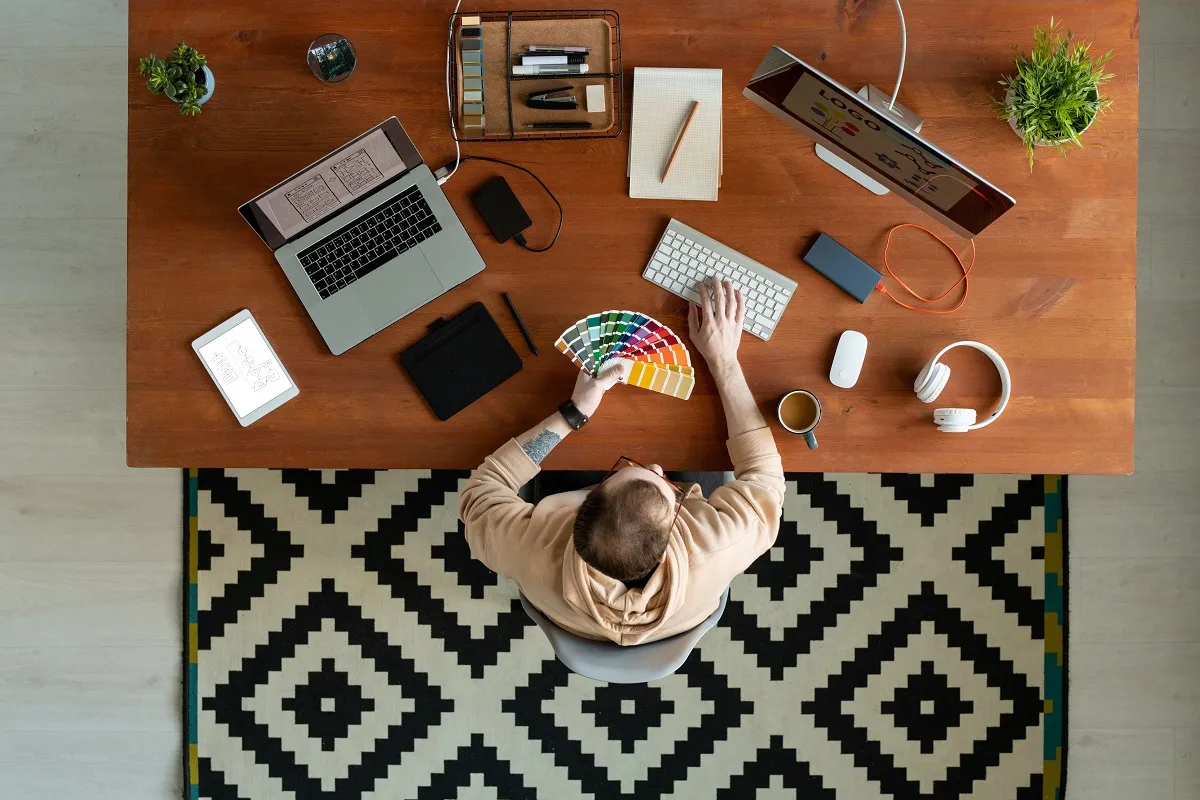 How to Write the Perfect Brief for Outsourcing Logo Design on Fiverr